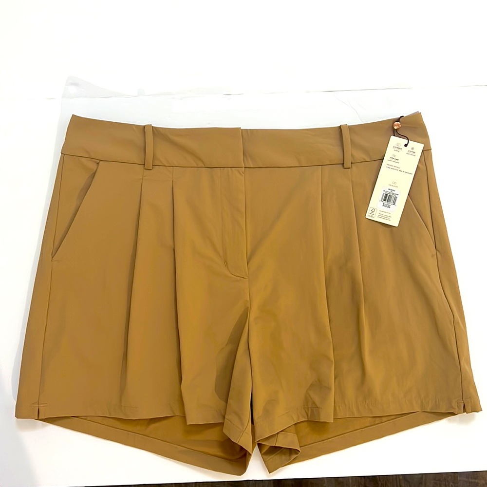 Calia Women’s 5” Tailored Golf Shorts